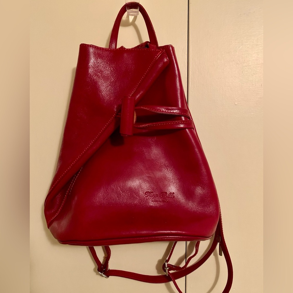 Vera Pelle - Italian leather back pack in red, adjustable straps, soft leather